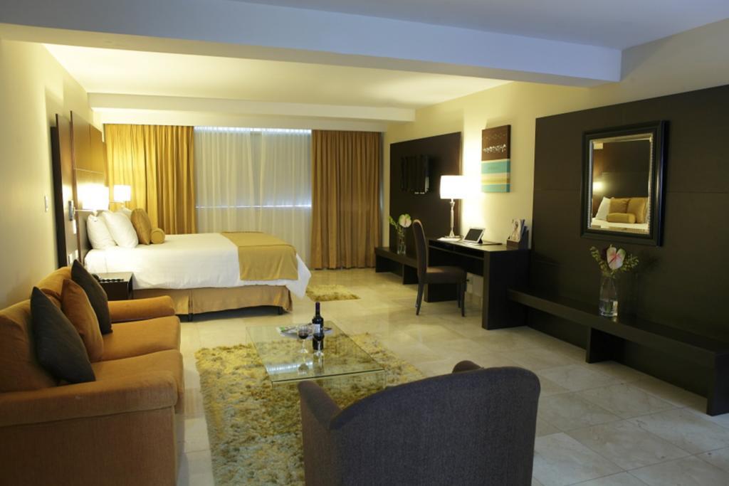 Wyndham Garden Panama City Exterior photo